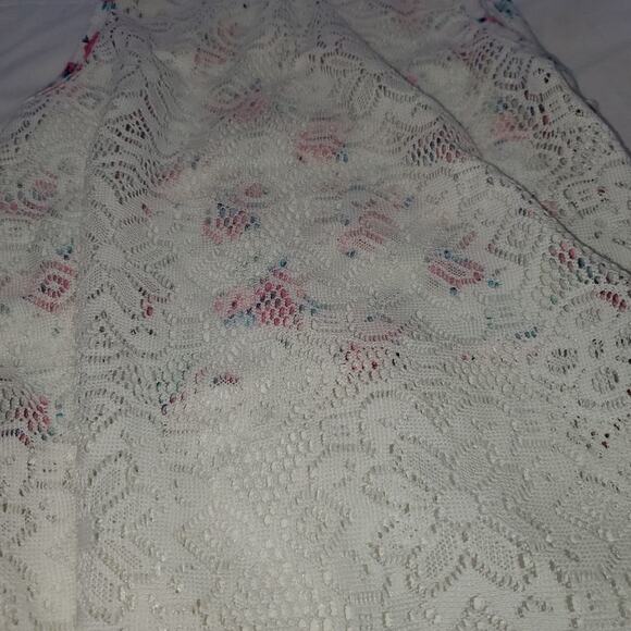 Btween size 10 girls floral tank top with crochet lace bottom and back - Picture 5 of 7